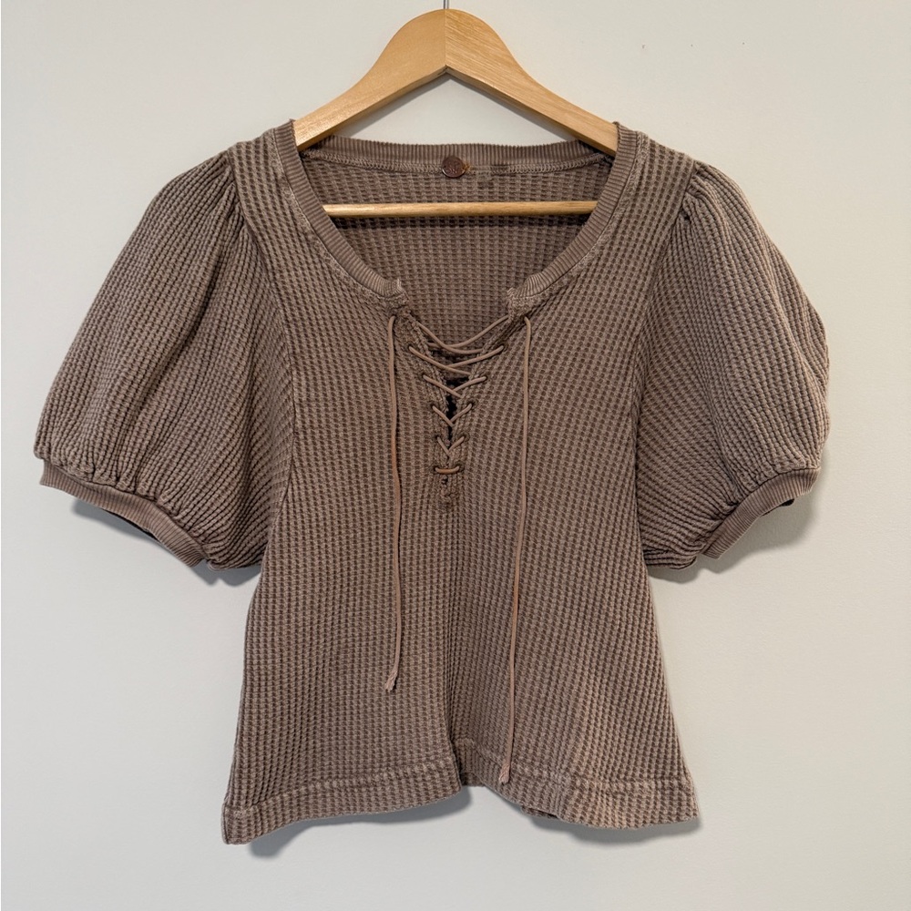 Free People One/FP One Waffle Taupe Puff Short Sleeve Lace Up Top.